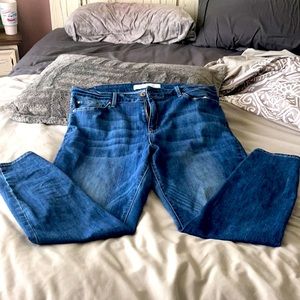 Levi’s signature skinny leg